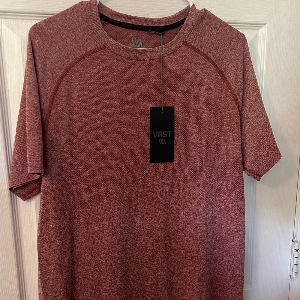 VRST Men's Heathered Red Short Sleeve Tee